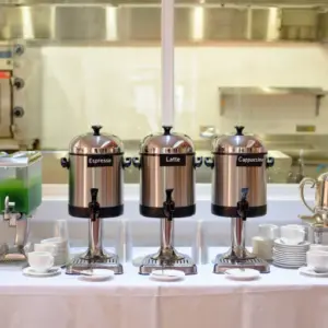 Hot & cold beverage station (serves 30)