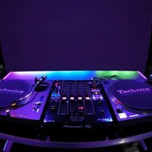 Live DJ (3 hours, basic setup)